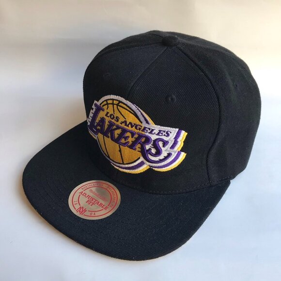Mitchell‎ & Ness NBA L.A. Lakers Baseball Cap Black - Picture 1 of 5